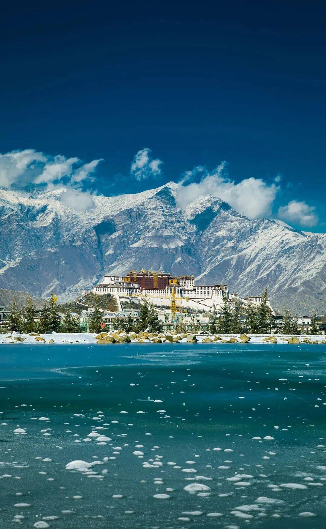 拉萨小巷,藏匿时光的小店传奇