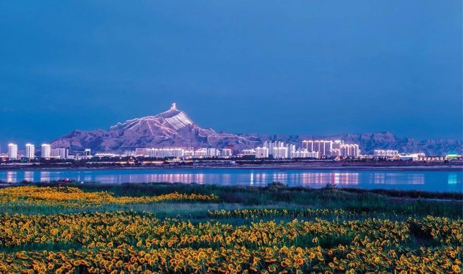 乌海,阳光照耀下的温情日常