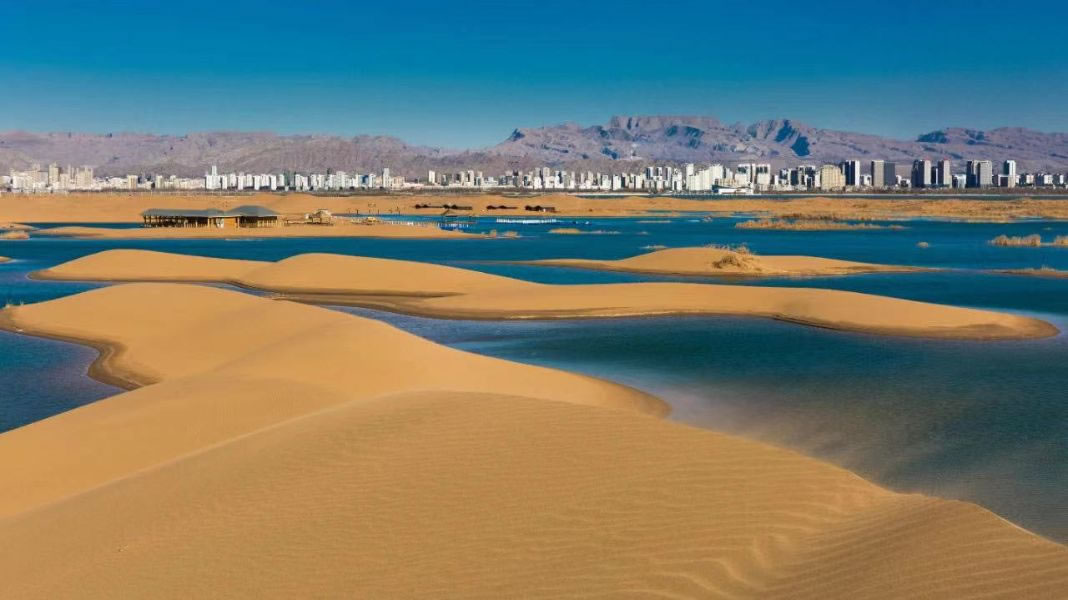 乌海,阳光照耀下的温情日常